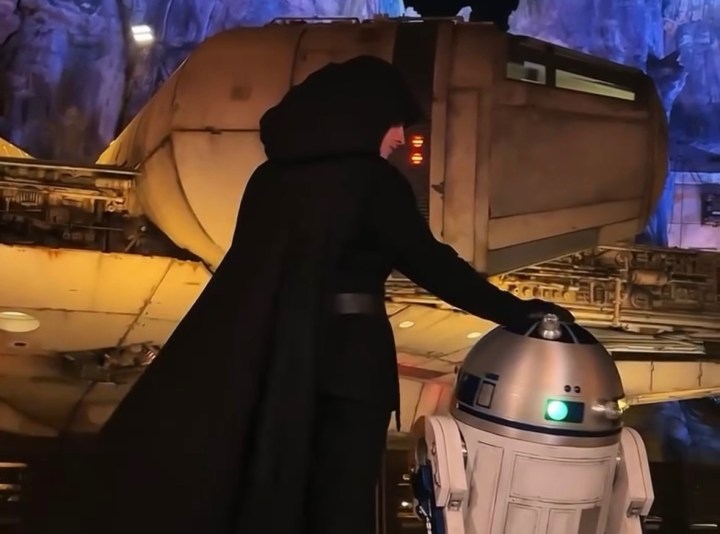 Luke Skywalker is coming to Galaxy’s&nbsp;Edge!